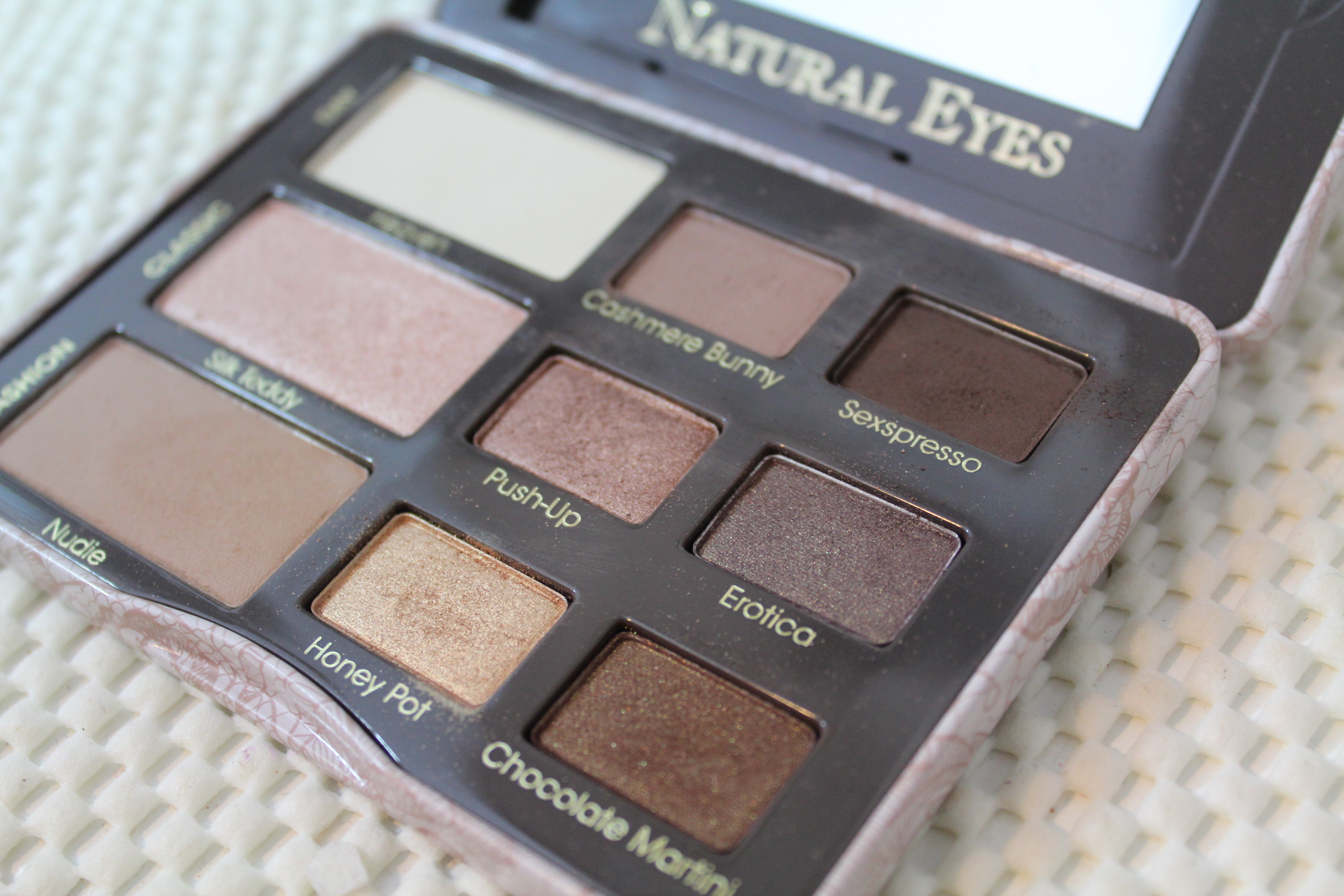 Тени too faced natural Eyes